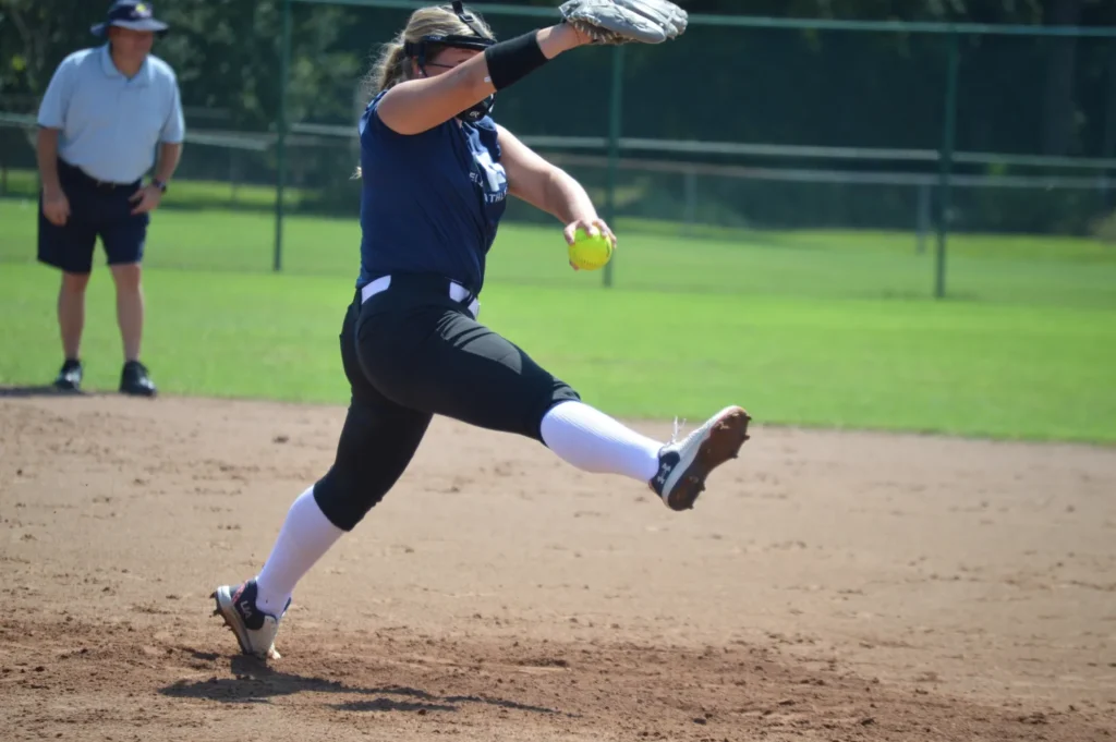 shelby pitching right leg in air